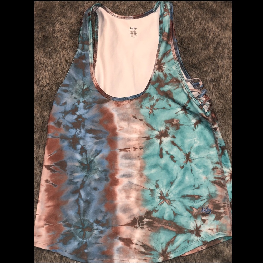 Mika Yoga Top size medium